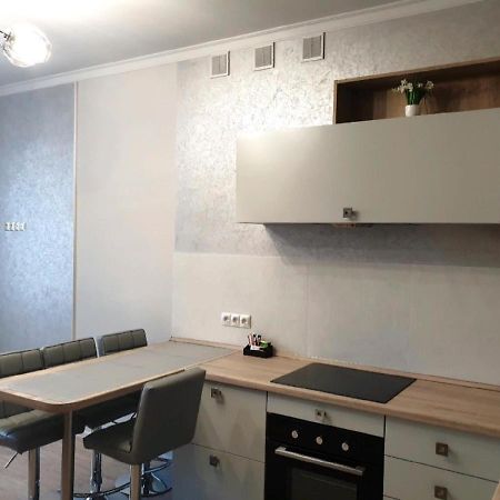 Apartment Sweethome 1 Free Parking Užhorod Esterno foto
