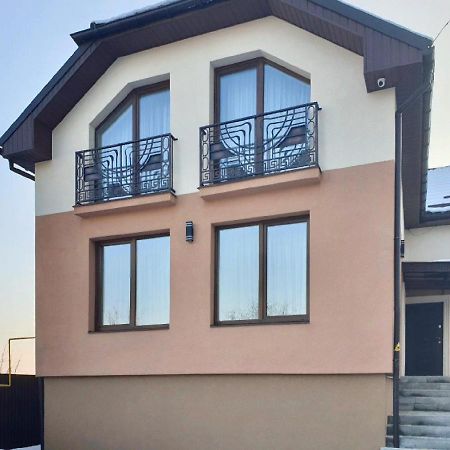 Apartment Sweethome 1 Free Parking Užhorod Esterno foto