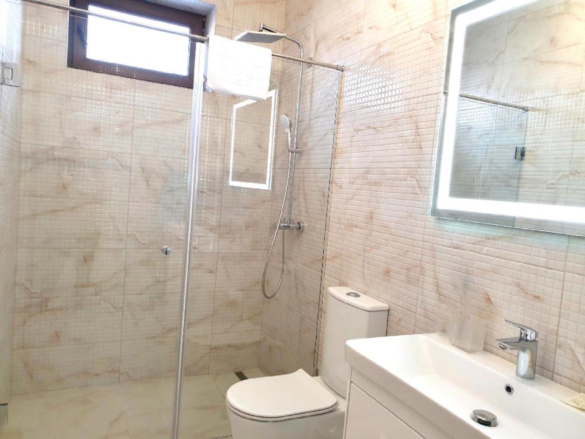 Apartment Sweethome 1 Free Parking Užhorod Esterno foto