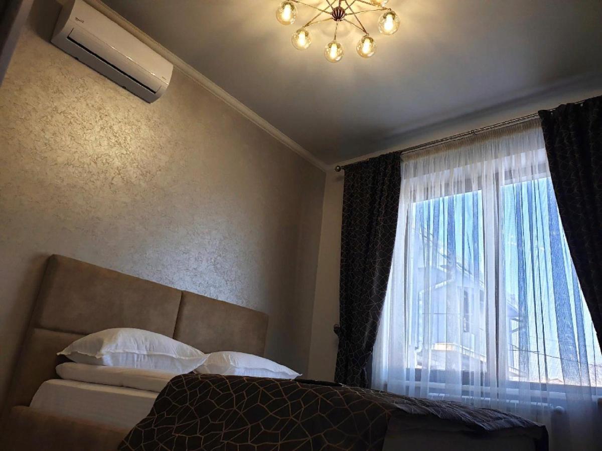 Apartment Sweethome 1 Free Parking Užhorod Esterno foto