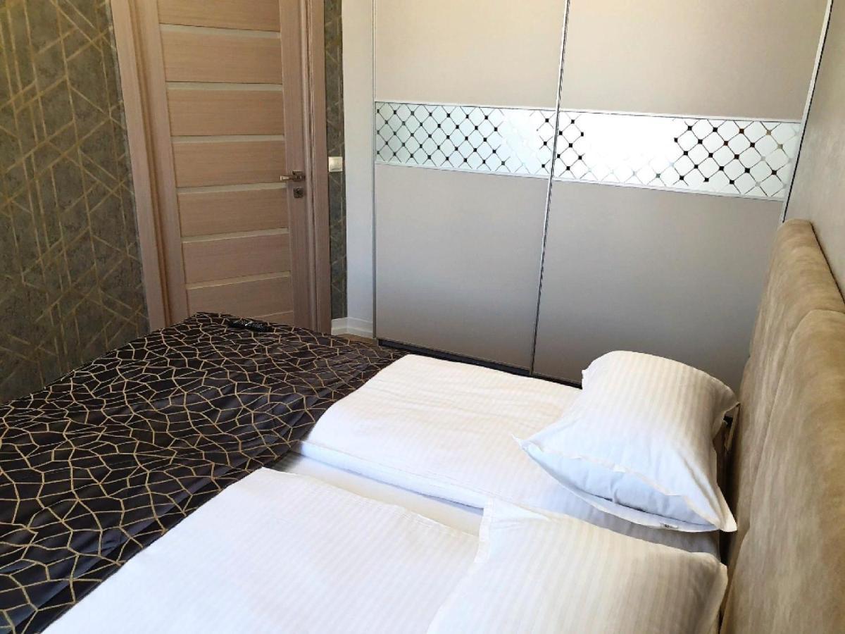 Apartment Sweethome 1 Free Parking Užhorod Esterno foto